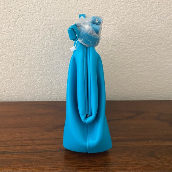 Robin Blue Geometric Structured Gathered POINT Triangle Crossbody Clutch | B2 - Picture 3 of 8